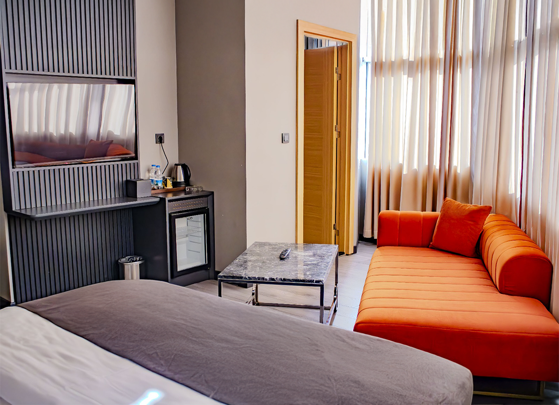 216 Palace Suite