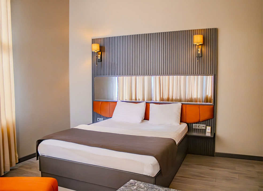 216 Palace Suite